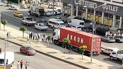 İzmir'de otomobile tüfekli saldırı: 3 ölü, 1 yaralı