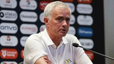 Jose Mourinho'dan basın mensubunun "Sorularımızı neden küçümsediniz?" sorusuna yanıt: "En azından kibarım"