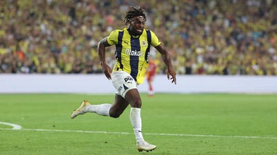 Allan Saint-Maximin Fenerbahçe'ye veda etti
