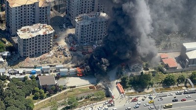 Gaziosmanpaşa'da işçi konteynerlerinde yangın