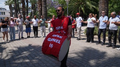 İzmir'de grevdeki işçilerden Ercan Gül açıklamalarda bulundu