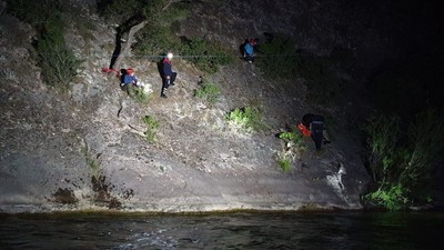 Bursa'da mahsur kalan çoban kurtarıldı