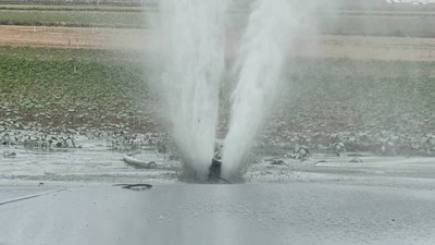 Ayçiçek tarladan karbondioksit gazı fışkırdı! Birçok sektörde kullanılan gazın ekonomik değeri yüksek