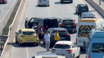 İstanbul Beykoz'da seyir halinde fenalaşan sürücü araçta kilitli kaldı