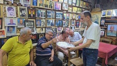 Adana'da 'Ölüler Kahvesi'nde değişmeyen bayram geleneği