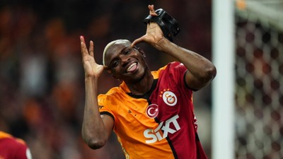 Al Hilal Osimhen için teklifini Napoli'ye iletti