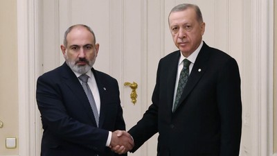 Cumhurbaşkanı Erdoğan'ın bayram diplomasisi | Ermenistan, Malezya, Endonezya liderleriyle görüştü