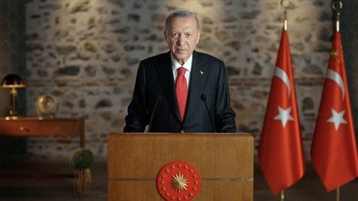 Cumhurbaşkanı Erdoğan'dan bayram mesajı: İstanbul'da yapılan barış zirvesi tarihi adım oldu