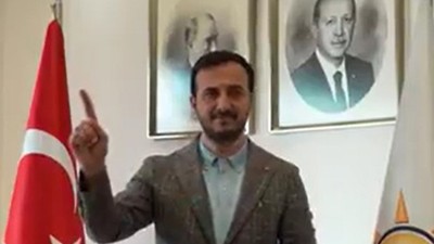 AK Parti İl Başkanı Abdullah Özdemir'den işaret diliyle anlamlı kutlama