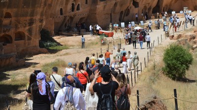 Kurban Bayramı'nda Mardin'e turist akını! Oteller doldu, çevre illerde konaklıyorlar