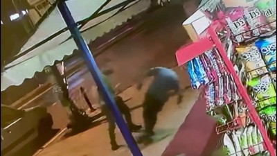 Maltepe'de yol kavgası: Önce yumruk attı sonra kalp masajı yaptı