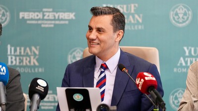 Manisa Büyükşehir Belediye Başkanı Ferdi Zeyrek elektrik çarpması sonucu hastaneye kaldırıldı