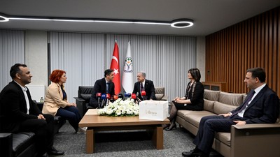 MHP'nin DEM Parti ziyaretinde çay şakası: Demli çay içmiyorum desem...