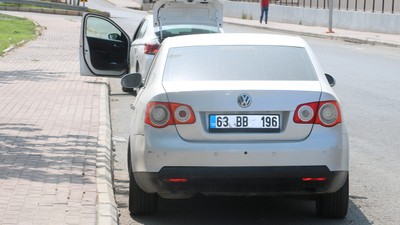 Şanlıurfa'nın en büyük AVM'sinde 18 aracın lastikleri bıçakla kesildi