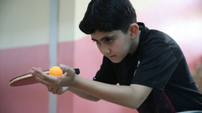 5 yaşında başladığı masa tenisinde şampiyonluk yolda