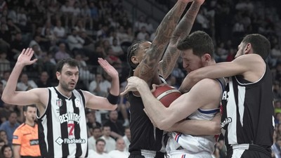 Beşiktaş Anadolu Efes'i 75-64 devirdi seriyi son maça taşıdı