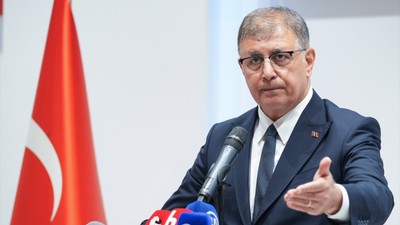 Cemil Tugay açıkladı: İzmir Büyükşehir Belediyesinde 1030 işçinin işine son verilecek