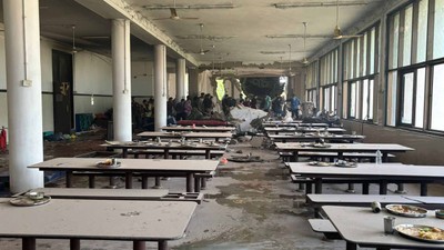 Hindistan'da yolcu uçağı Tıp Fakültesi'ne düştü! Can pazarı kamerada