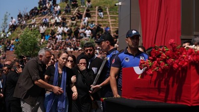 Manisa'da Ferdi Zeyrek için tören düzenlendi