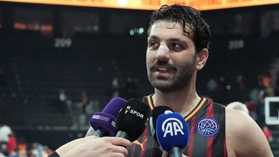 Galatasaray'da Göksenin Köksal takımdan ayrıldı