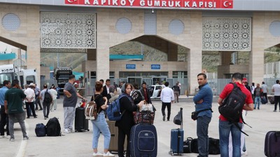 Van'dan Türkiye'ye giriş yapan İranlı turistler İsrail'e karşı intikam duygusu içinde