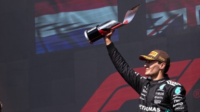 Dramatik Kanada Grand Prix'sinde zafer George Russell'ın