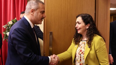 Dışişleri Bakanı Fidan, Kosova Cumhurbaşkanı Osmani-Sadriu ile görüştü