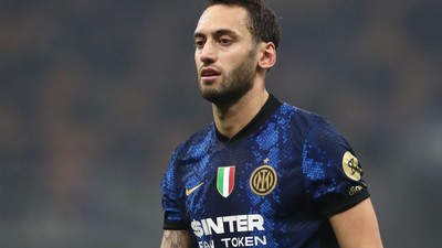 Galatasaray’da transfer bombası: Hakan Çalhanoğlu'nun menajeri İstanbul'a geliyor