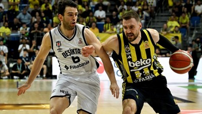 Fenerbahçe Beko final serisinin ilk maçında Beşiktaş Fibabanka'yı 94-76 mağlup etti