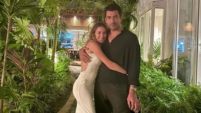 Sinem Kobal eşi Kenan İmirzalıoğlu'nun 50. yaş gününü kutladı