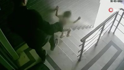Eyüpsultan'da babasının tekmeyle merdivenden yuvarladığı çocuk ağır yaralı