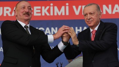 250 bininci afet konutunun anahtarı teslim edildi! Cumhurbaşkanı Erdoğan: Yaşadığımız süreç milli mücadeleyle eş değerdir