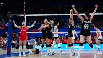 Filenin Sultanları İstanbul'da oynanan VNL maçında Kanada'yı 3-0 mağlup etti