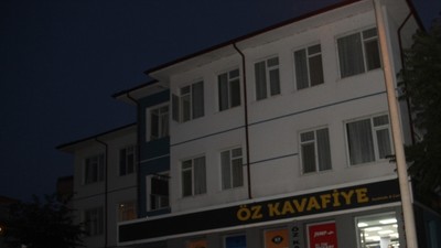 Konya'da otel penceresinden düşen çocuk yaralandı