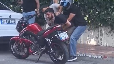 Boğazına şeker kaçan vatandaş Heimlich manevrasıyla kurtarıldı