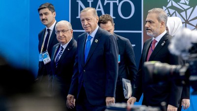 Cumhurbaşkanı Erdoğan. NATO Zirvesi'ne katılmak üzere Hollanda'ya geldi