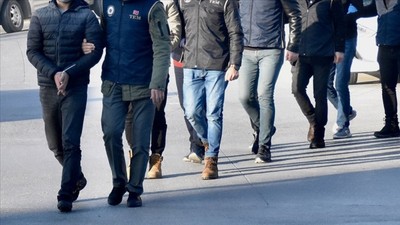 Emniyet ve TSK'da FETÖ gözaltıları: 14 ilde dev operasyon!