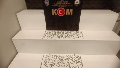 Kayseri'de tarihi eser operasyonu: 740 sikke ele geçirildi