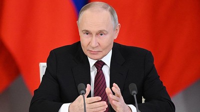 Putin'den mesajlaşma önlemi! WhatsApp ve Telegram'ın üstünü çizdi