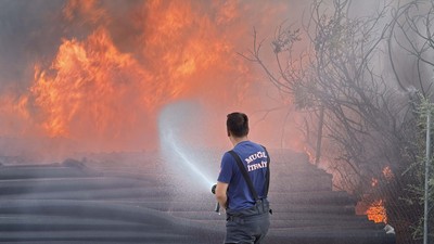 Bodrum'da, açık depo alanındaki yangın söndürüldü