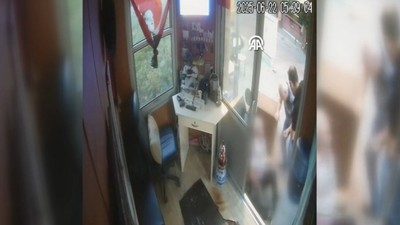 İzmir'de taksi durağında kalp krizi geçiren ve ona yardım eden kişi hayatını kaybetti! İki yıl önce de durak başkanı aynı şekilde vefat etmişti