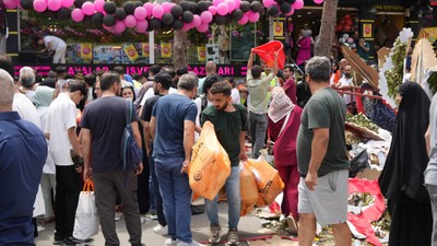 Başakşehir'de 100 TL kampanyası izdiham oluşturdu! Mağaza kapandı