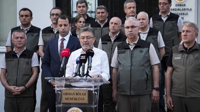 Orman yangınları ciğerimizi yakmaya devam ediyor: Bakan Yumaklı'dan kritik açıklamalar