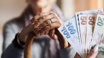 AK Parti duyurdu: Emekli maaşlarına düzenleme yapılacak