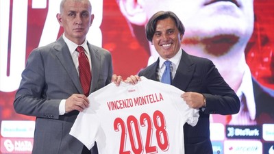 Montella bir ilki başardı! Yeni sözleşmeyi imzalarken ricasını söyledi