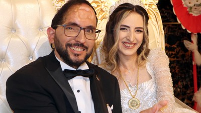 Gerçek aşk dedirten olay: Patlamada sol yanı felç kalan uzman çavuş sevgilisiyle evlendi