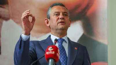 Özgür Özel'den Leman'ın karikatürü hakkında açıklama: Bakınca Gazze’de hayatını kaybetmiş bir melek görüyorum