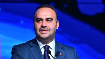 Bakan Kacır, Cumhurbaşkanı Erdoğan ve kabine üyelerinin çocuk hallerinin canlandırıldığı yapay zeka videosu ile hedeflerini açıkladı