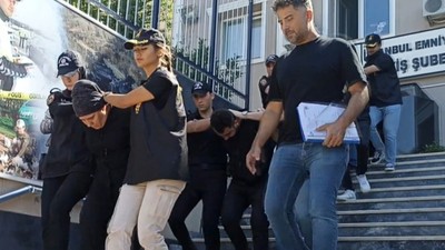 Önce öldürdüler sonra temizlediler! Anne ve 2 oğlu gözaltında