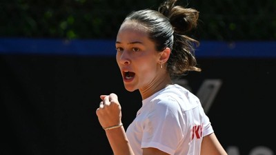 Zeynep Sönmez'den Wimbledon'da tarihi başarı!